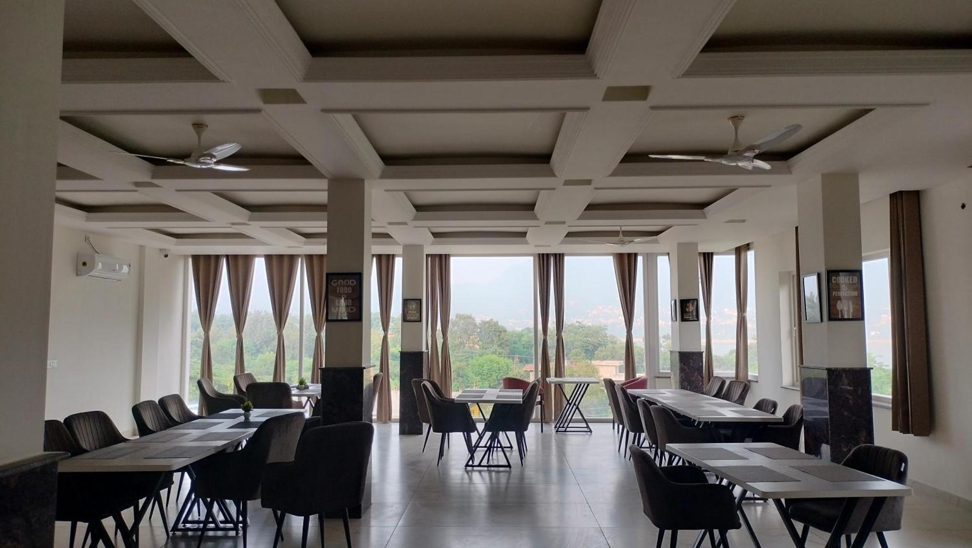Govind Sagar View Hotel & Restaurant Bilaspur  Екстер'єр фото