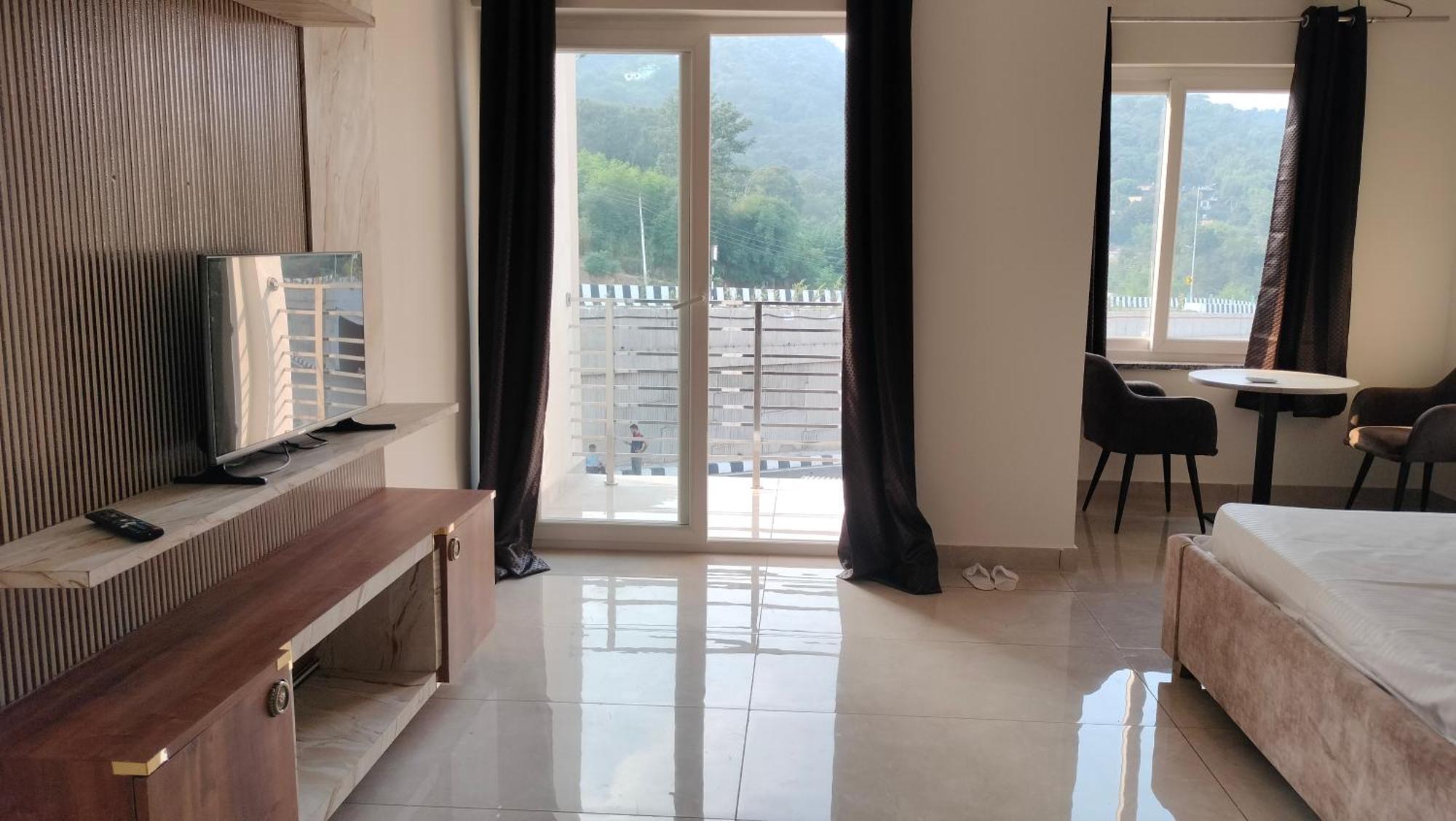 Govind Sagar View Hotel & Restaurant Bilaspur  Екстер'єр фото