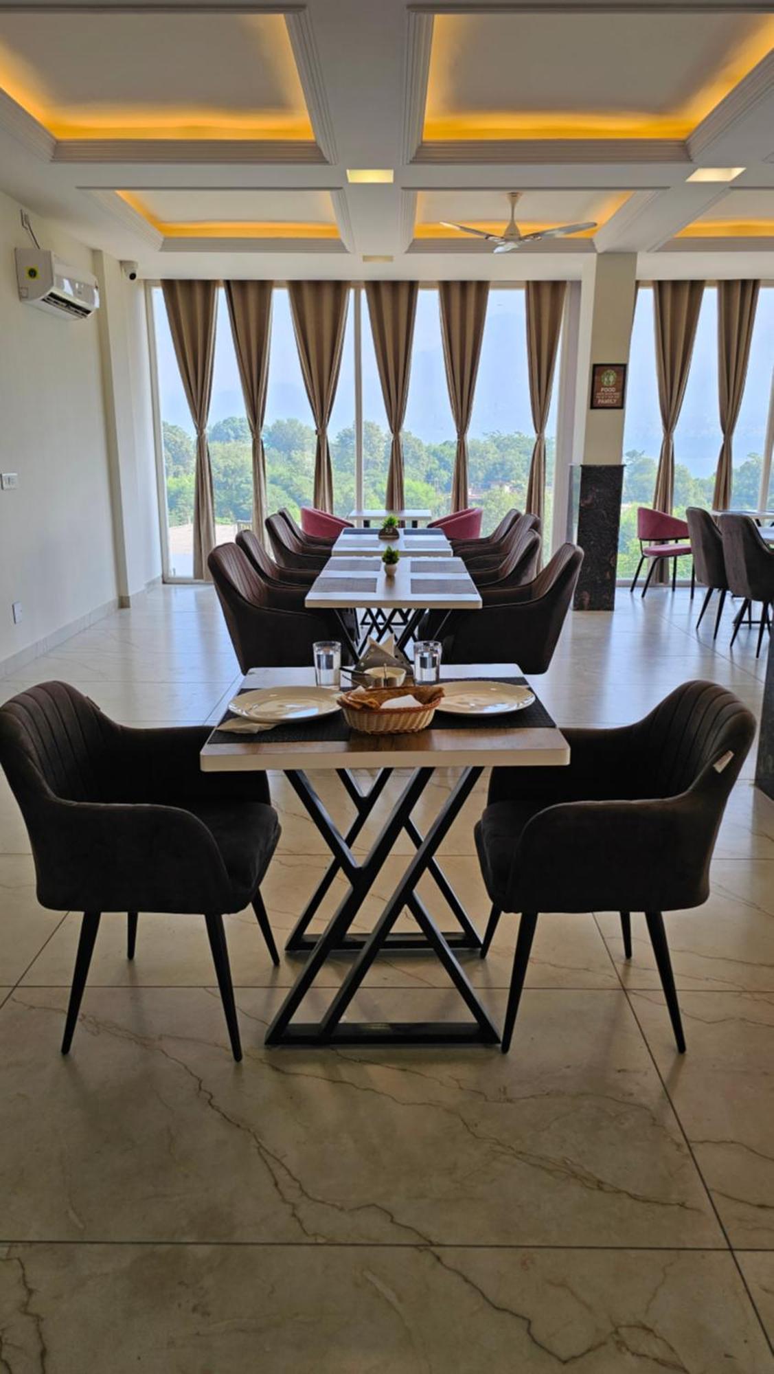 Govind Sagar View Hotel & Restaurant Bilaspur  Екстер'єр фото